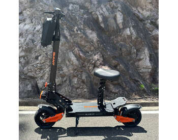 Електросамокат із сидінням GIANT Blade GT Pro (1600W, 48V 18Ah)-3
