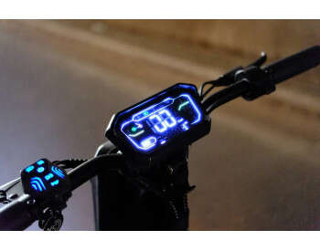 Електросамокат GIANT Blade GT Pro Sport (1600W, 48V 18Ah)-3