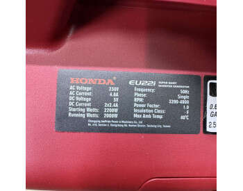 Iнверторний Генератор Бензиновий HONDA EU22i (2.0/2.2 кВт) з Дисплеєм-2