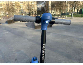 Дитячий електросамокат GIANT Kids ES1 LED Синій-4