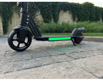 Дитячий Електросамокат GIANT ES2 LED Max Black-8